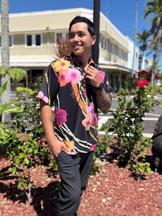Menʻs Aloha Shirt Hibiscus Trio Black