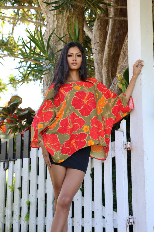 Makuahine Blouse Red/Green Hibiscus